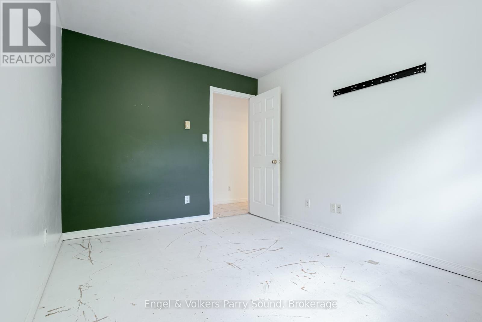128 Isabella Street Property Photo 14