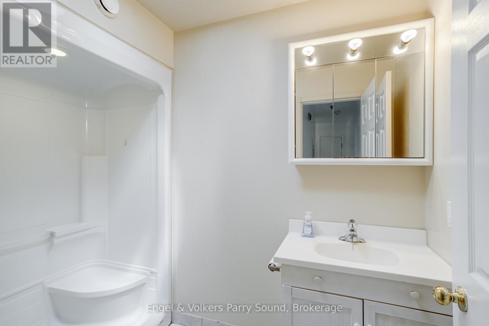 128 Isabella Street Property Photo 17