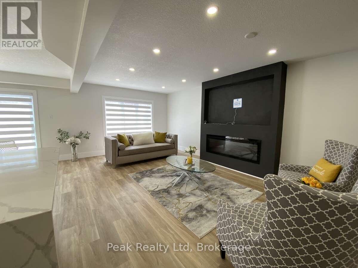 125 Steepleridge Street Property Photo 7