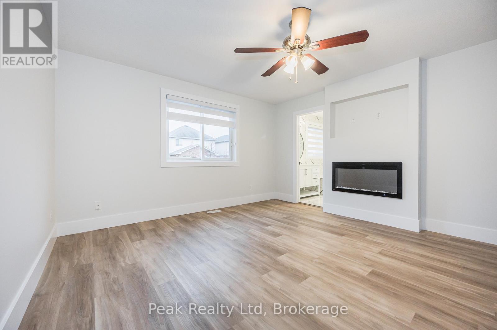 125 Steepleridge Street Property Photo 12