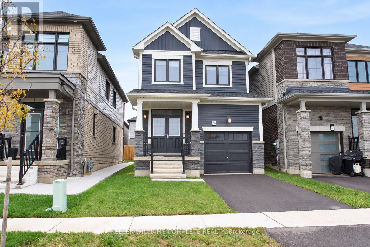 38 LILAC CIRCLE Property Photo 1