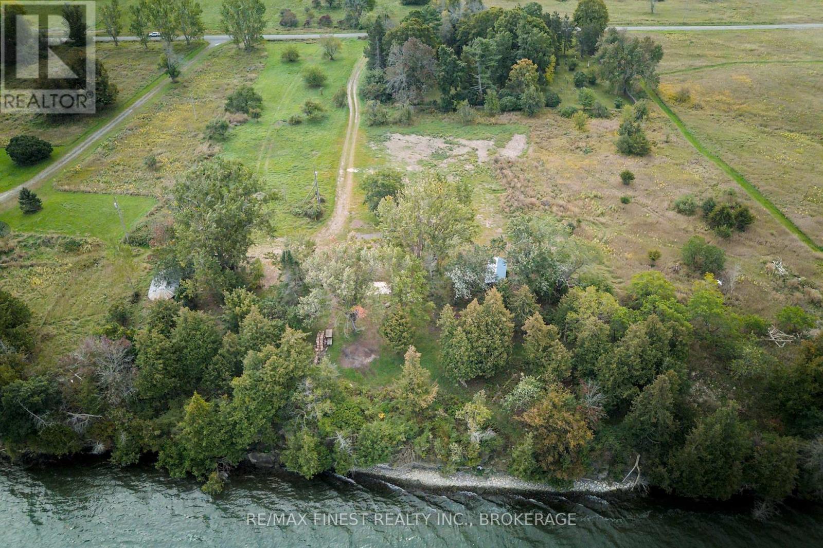 1600 Front Road Property Photo 4