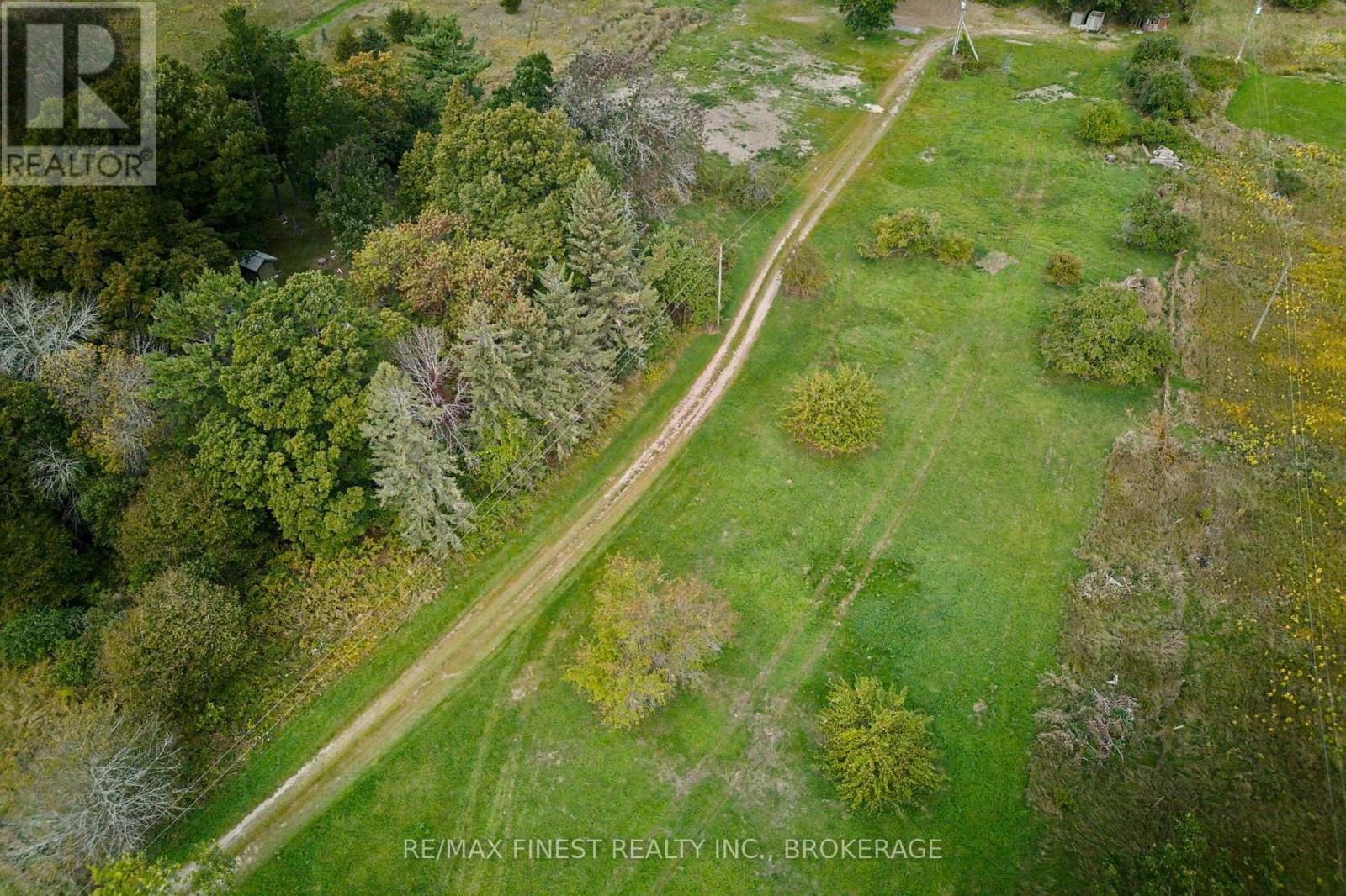 1600 Front Road Property Photo 7
