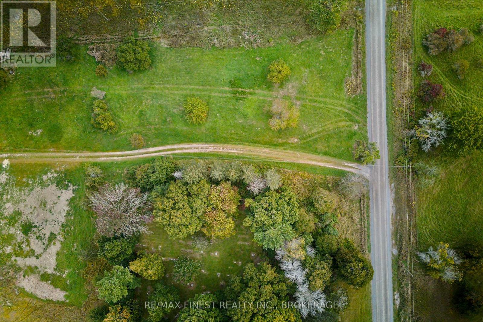 1600 Front Road Property Photo 11