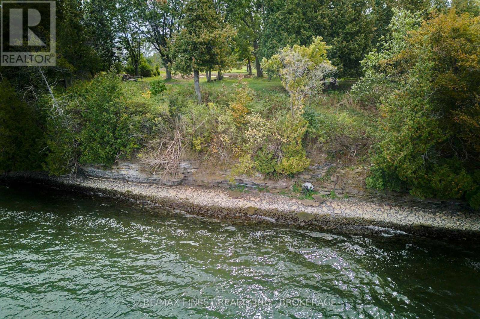 1600 Front Road Property Photo 19