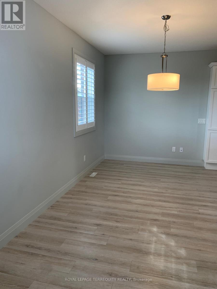 2 - 3025 Singleton Avenue Property Photo 9