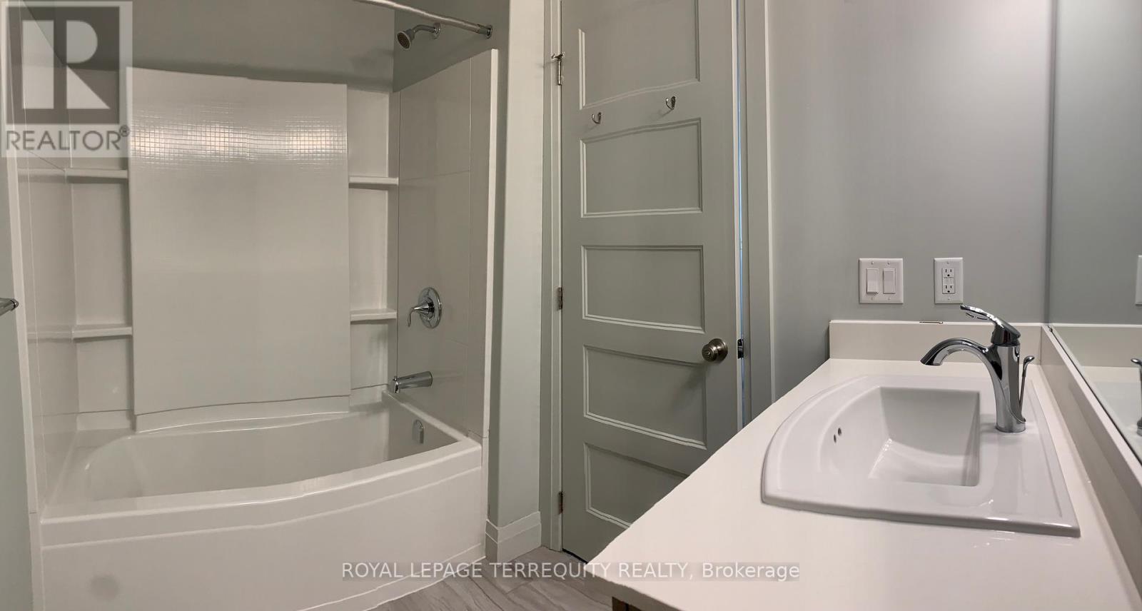 2 - 3025 Singleton Avenue Property Photo 24