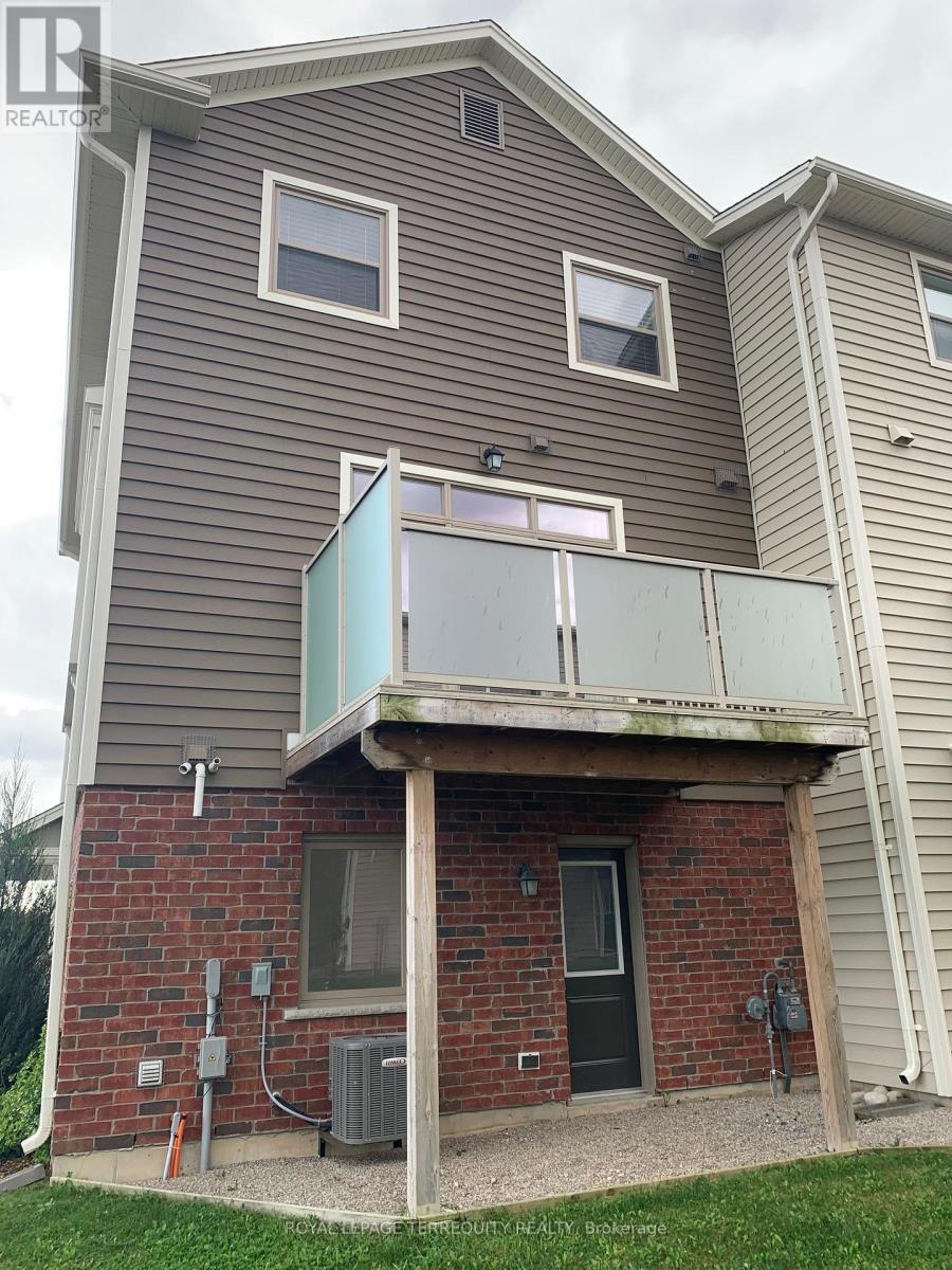 2 - 3025 Singleton Avenue Property Photo 32