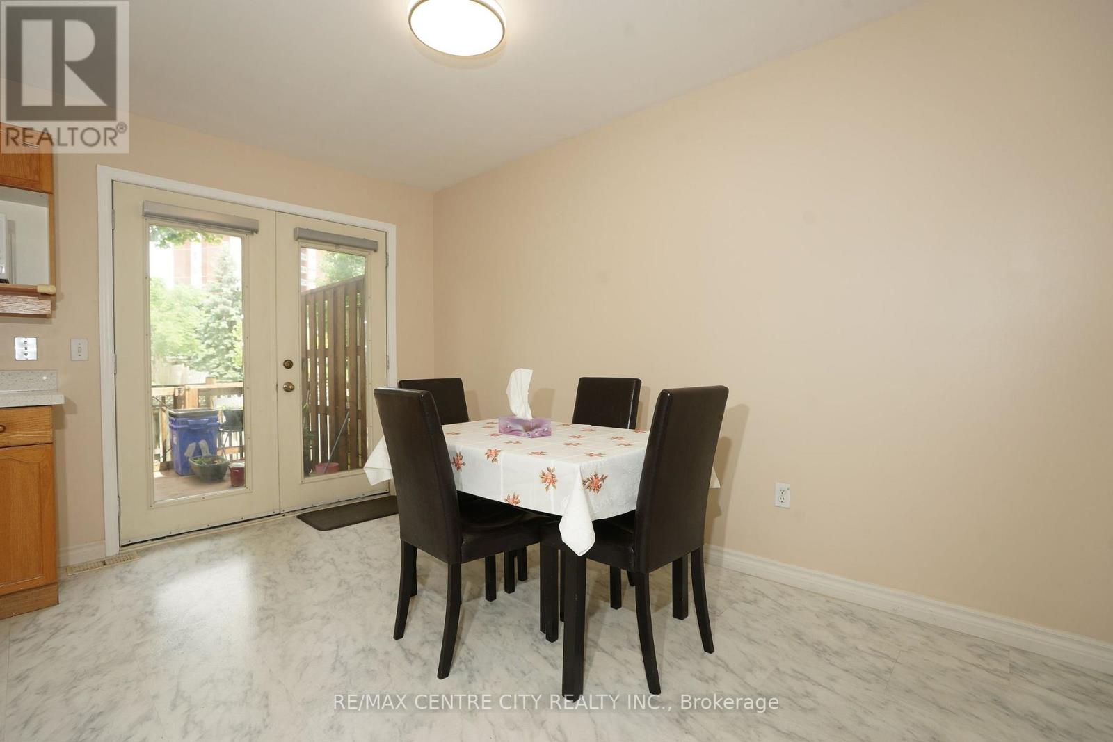 8 - 50 Chapman Court Property Photo 7
