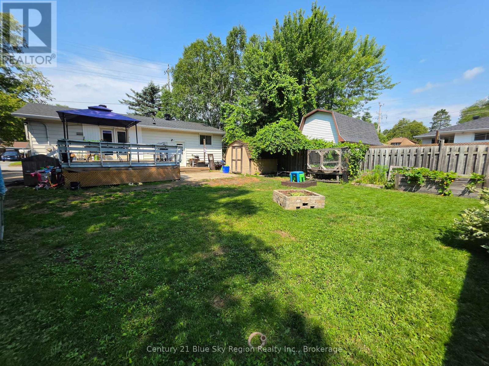 324 King Street Property Photo 28