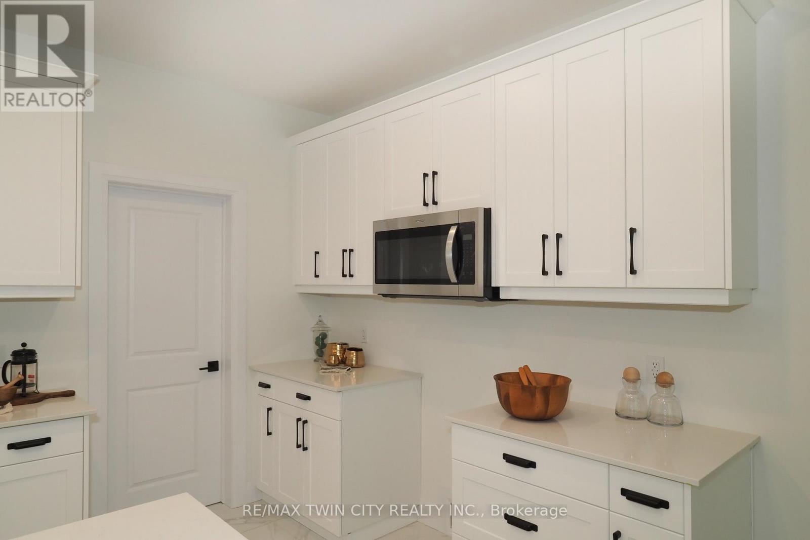 217 Jeffrey Place Property Photo 14