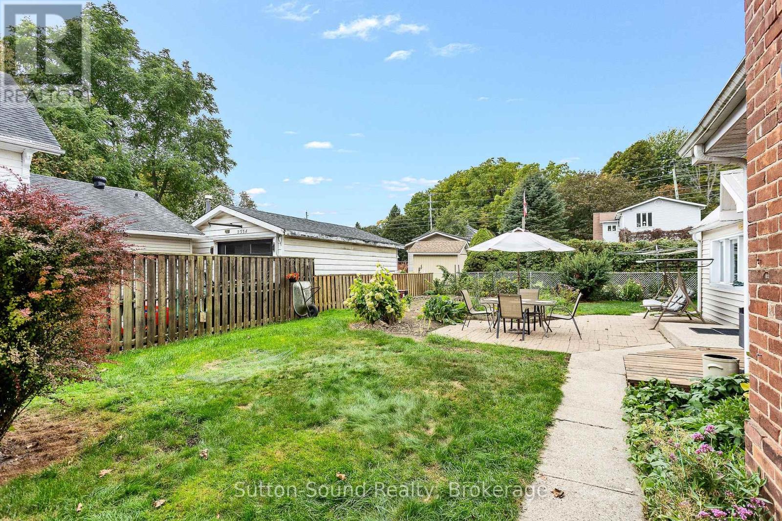 2344 3rd Avenue W Property Photo 9
