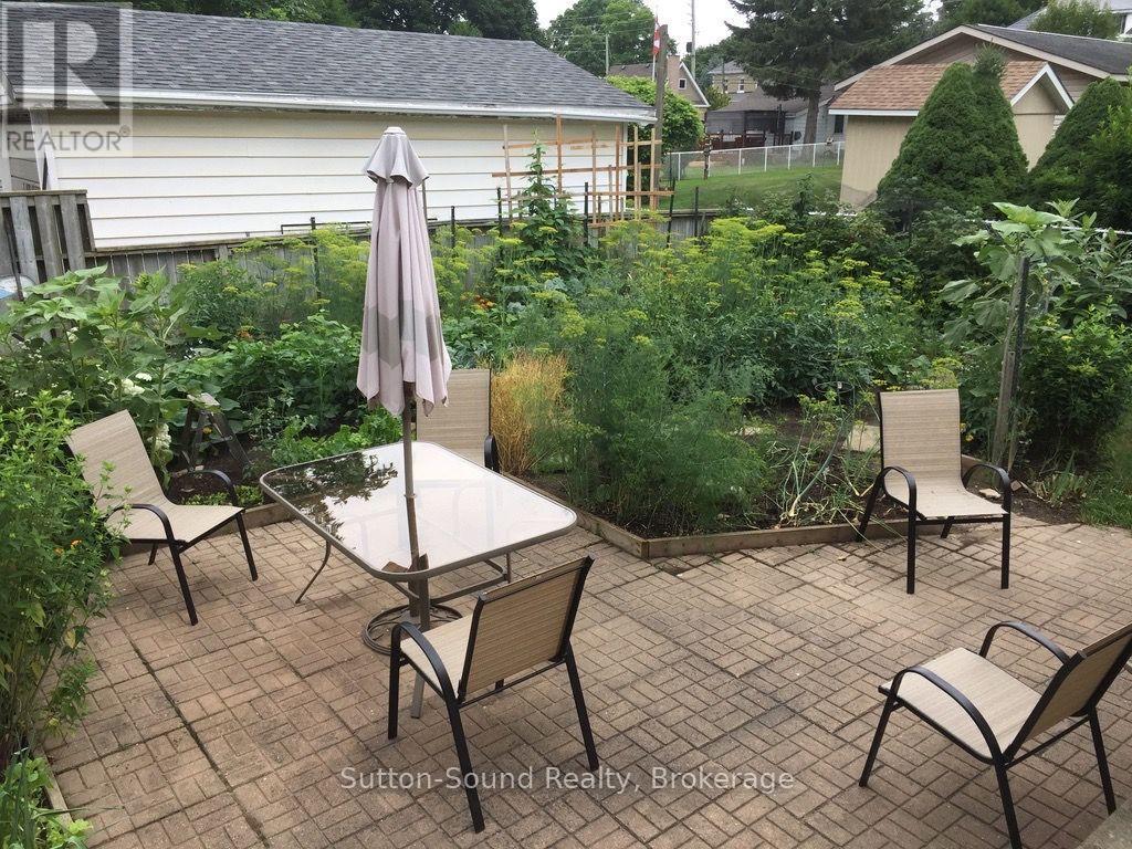 2344 3rd Avenue W Property Photo 10