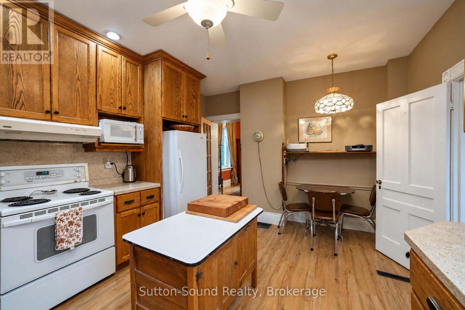 2344 3rd Avenue W Property Photo 23