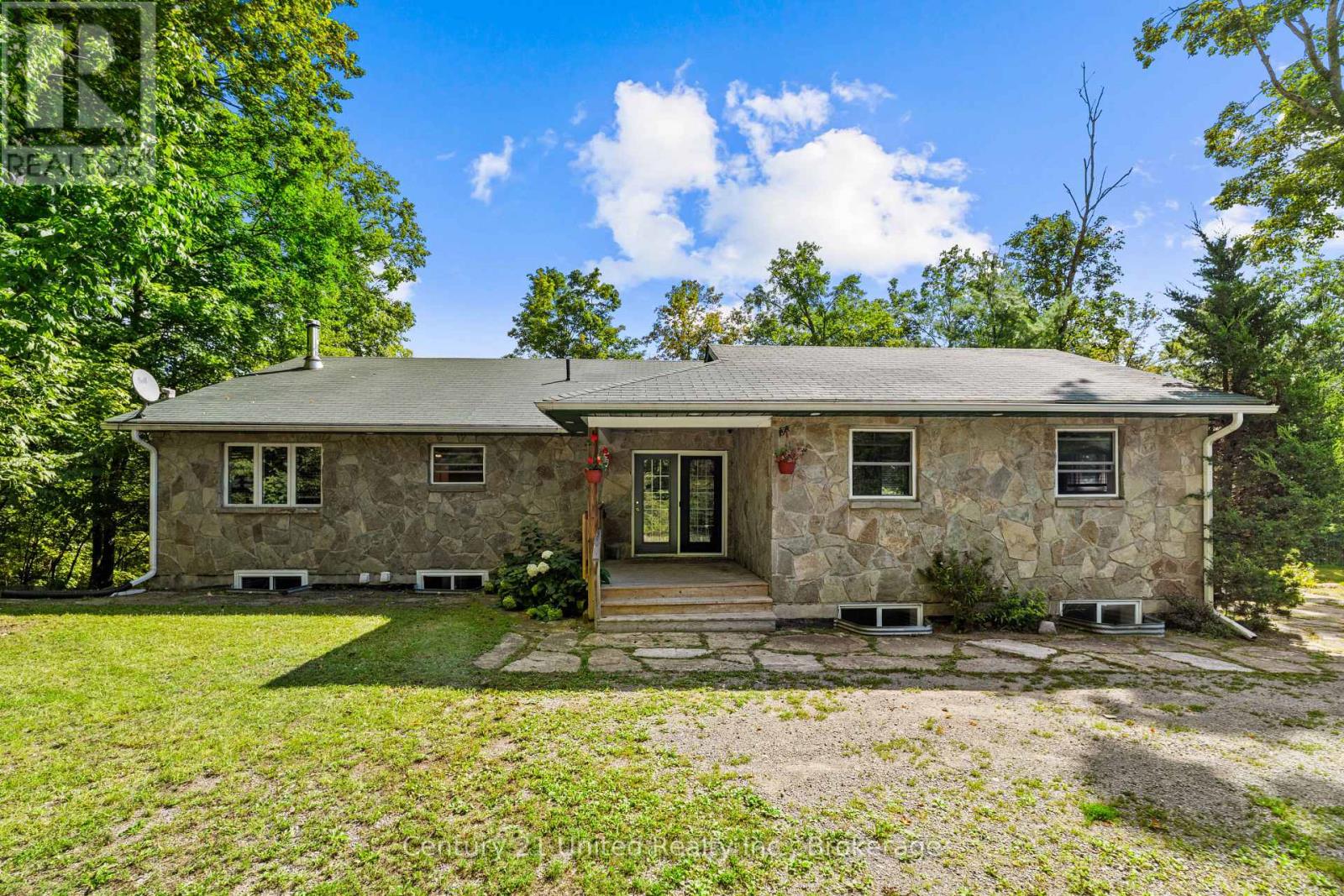 79 Oakridge Road Property Photo 2