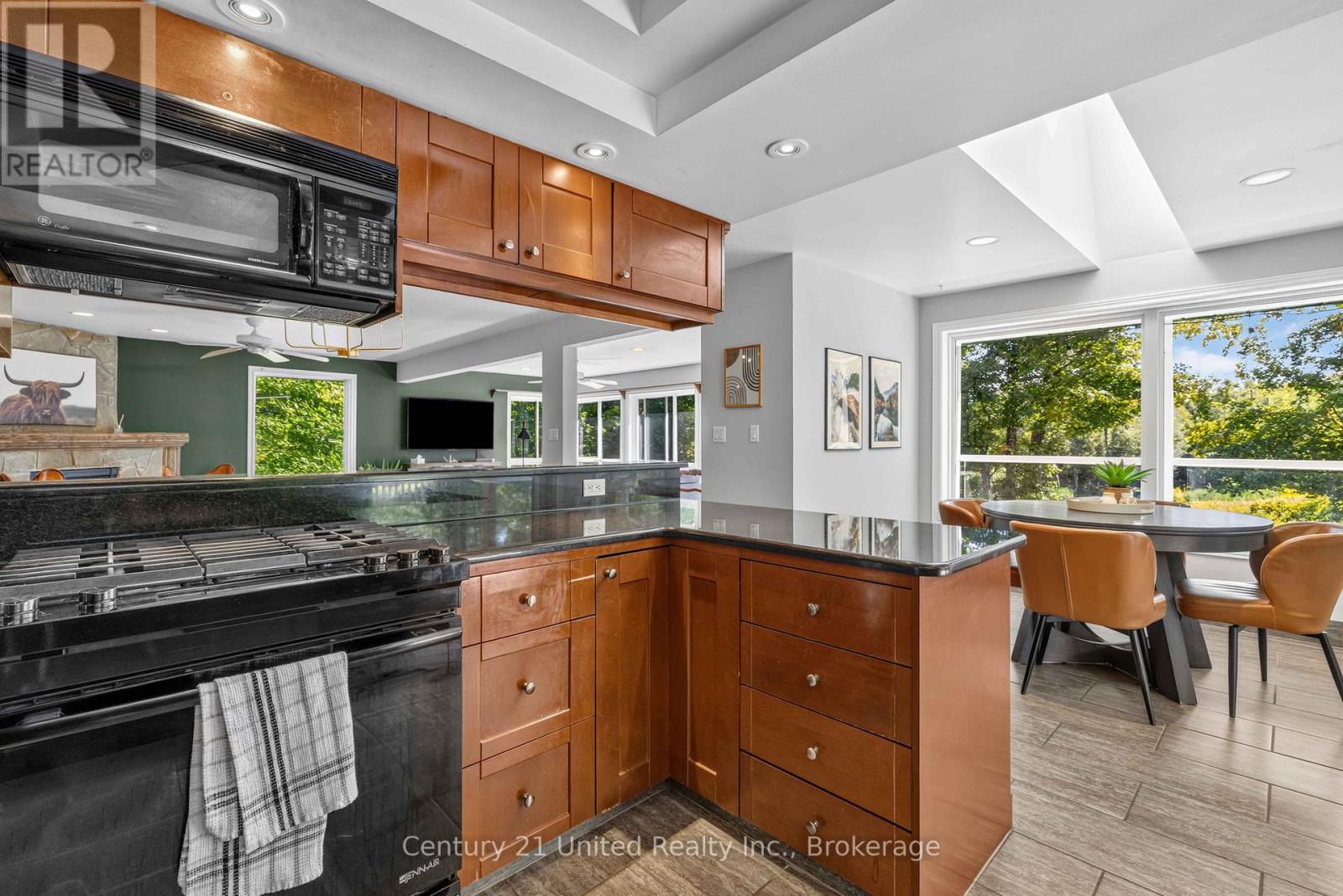 79 Oakridge Road Property Photo 11