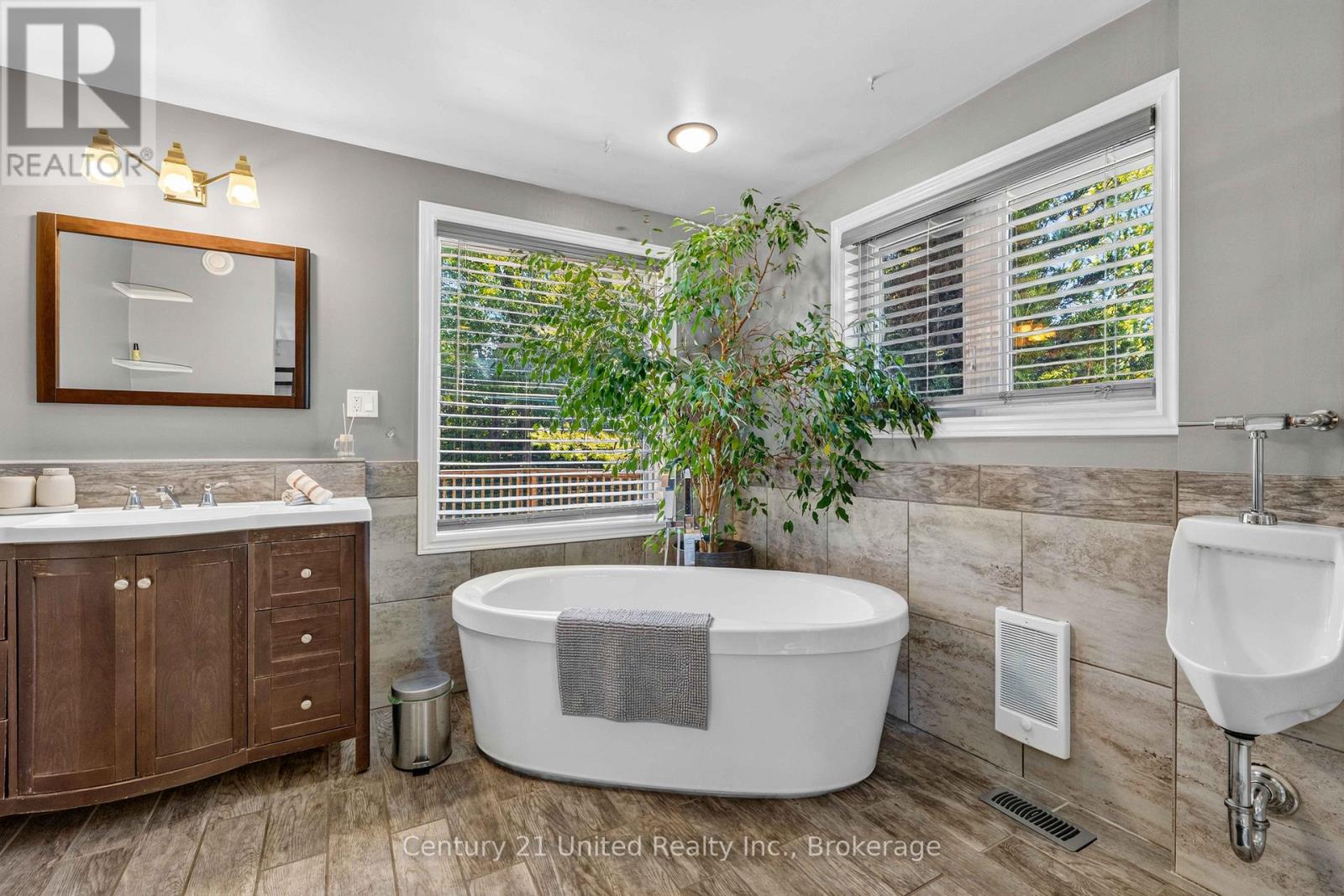 79 Oakridge Road Property Photo 19