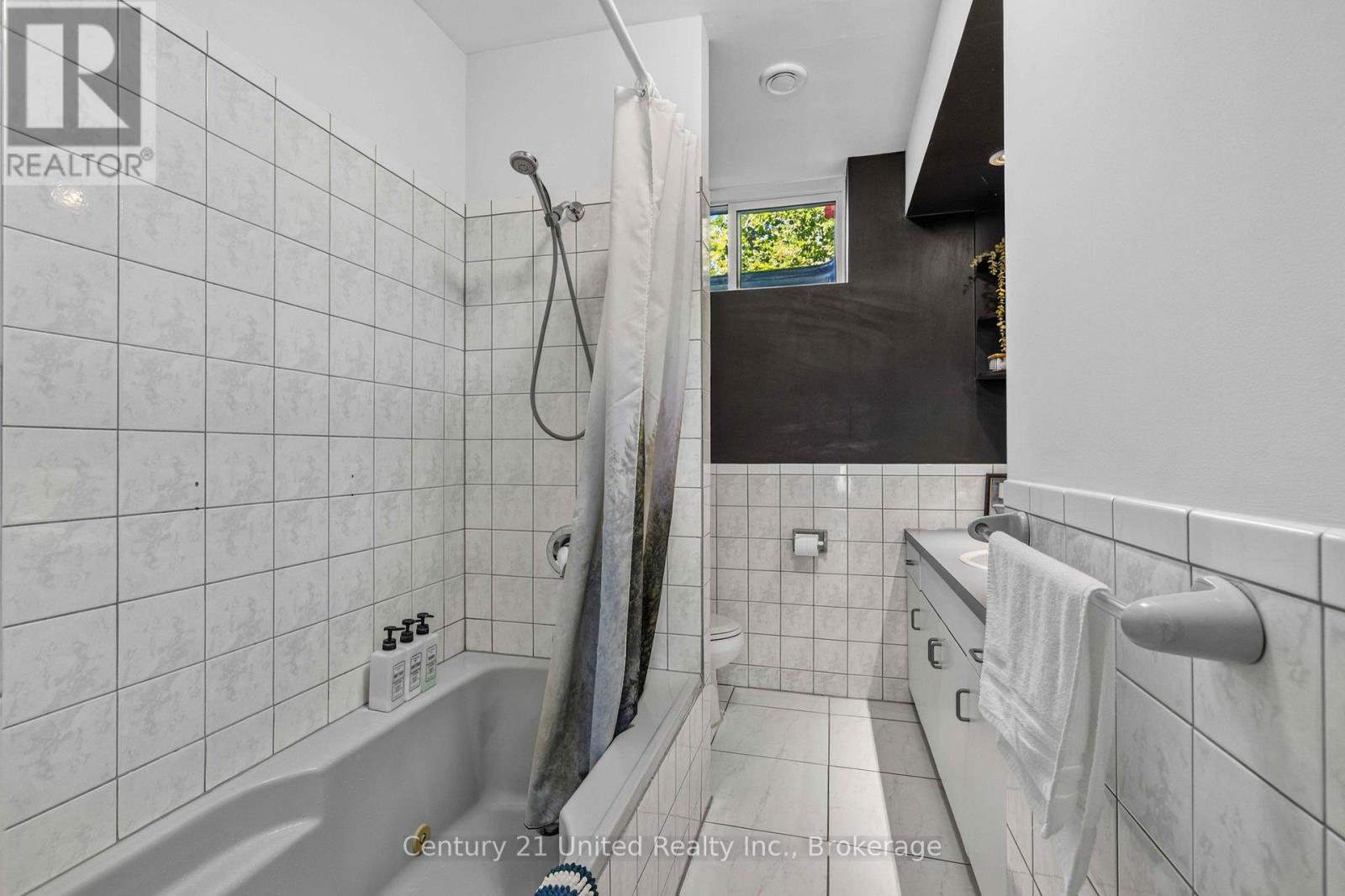 79 Oakridge Road Property Photo 25