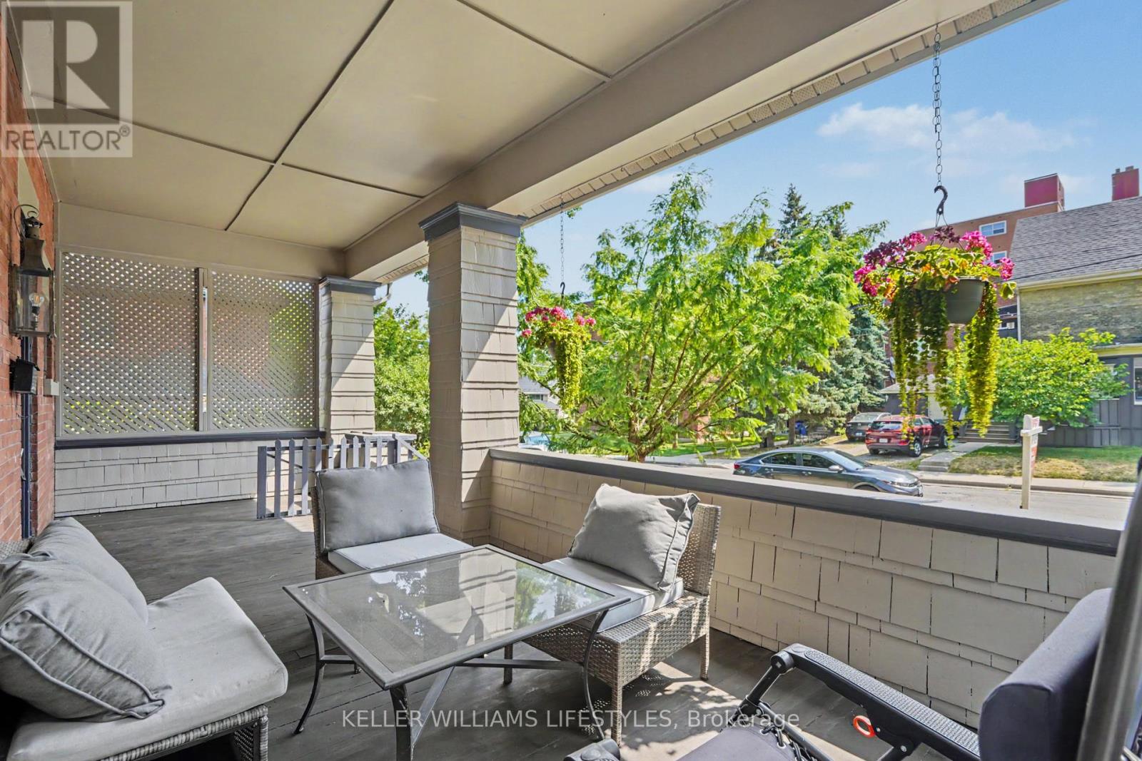 31 Gerrard Street Property Photo 5