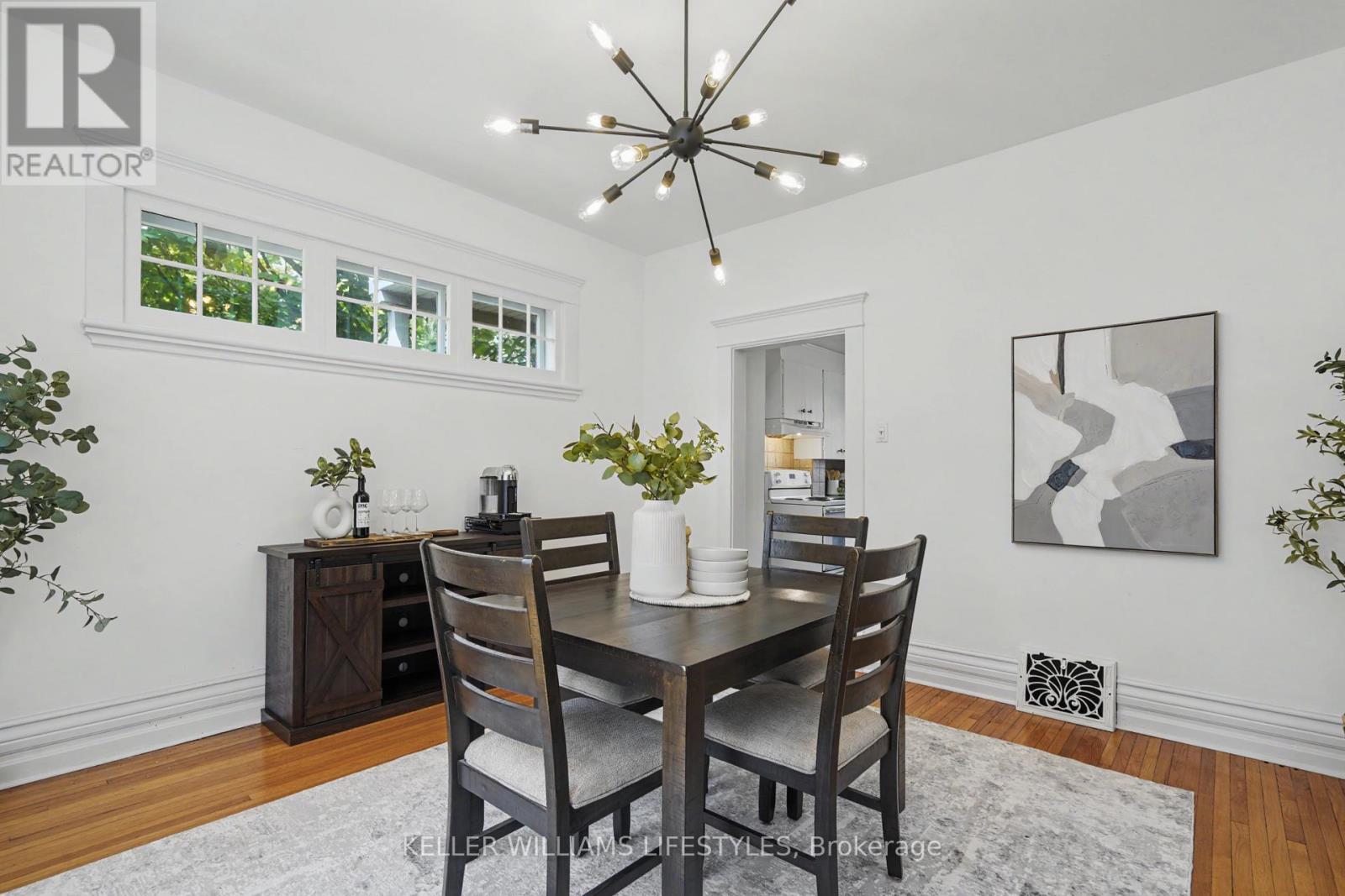 31 Gerrard Street Property Photo 11