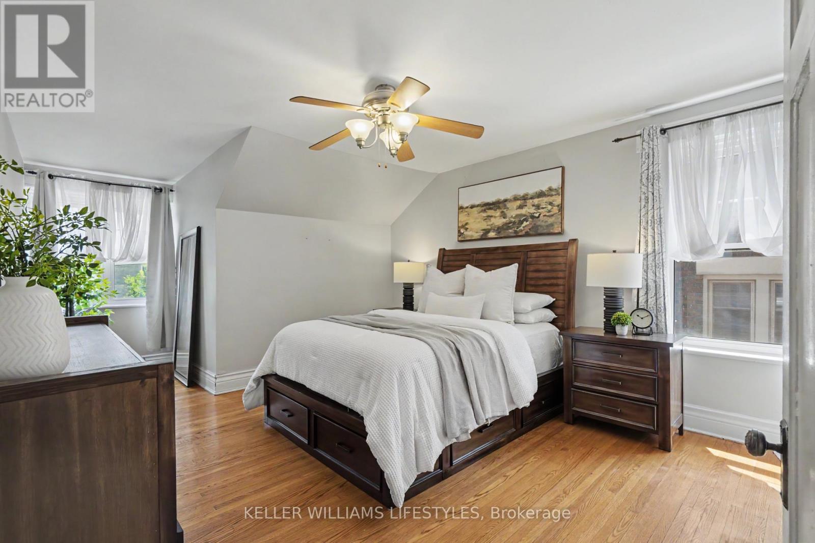 31 Gerrard Street Property Photo 17