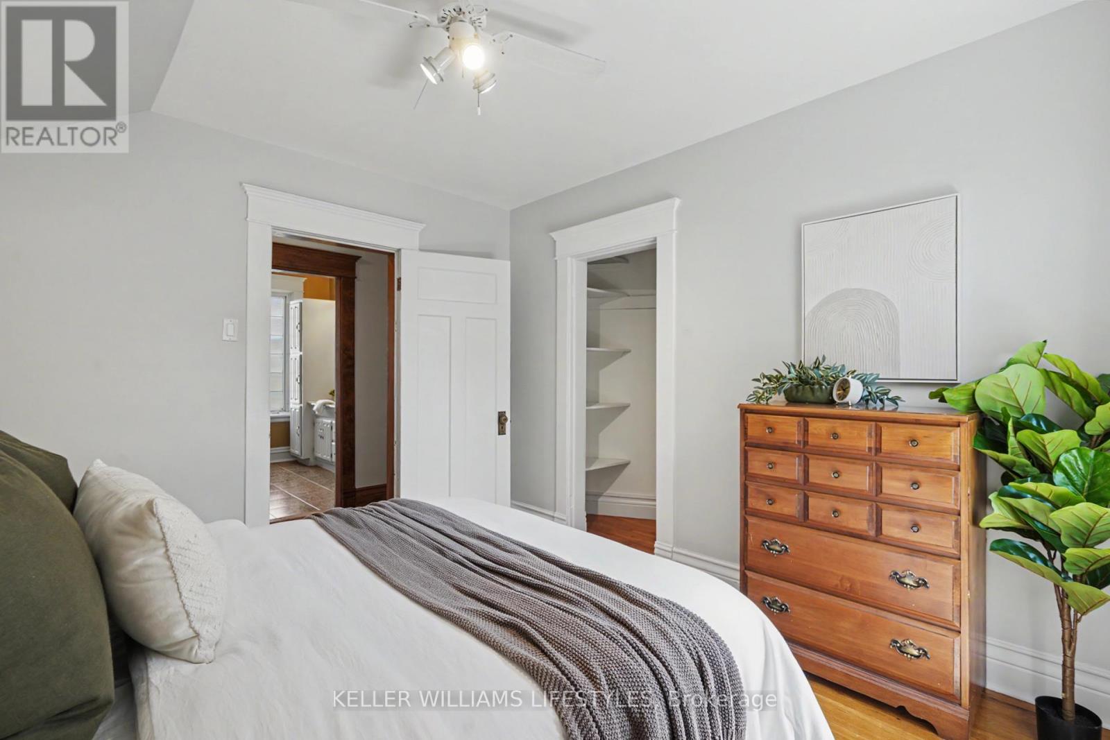 31 Gerrard Street Property Photo 20