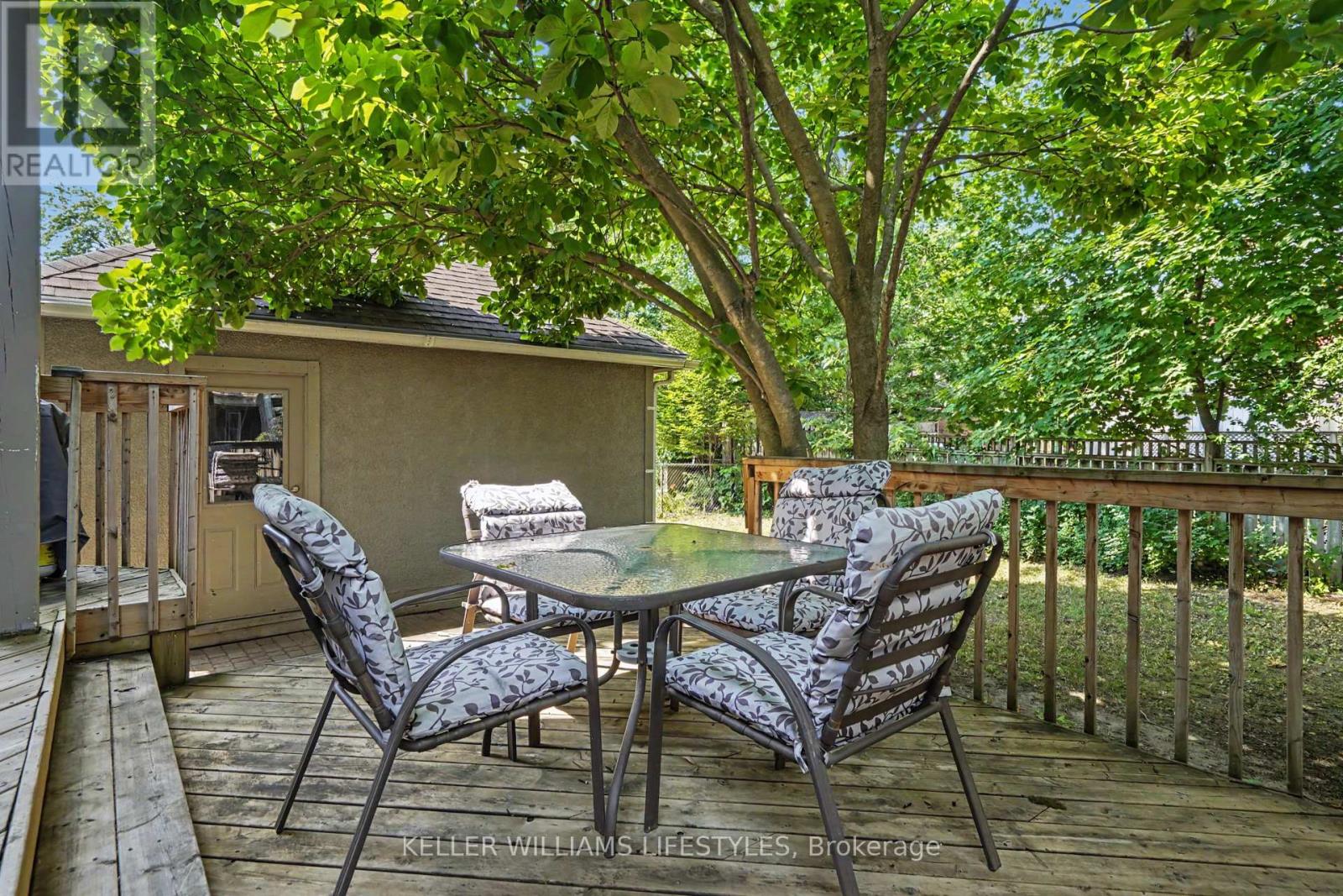 31 Gerrard Street Property Photo 41