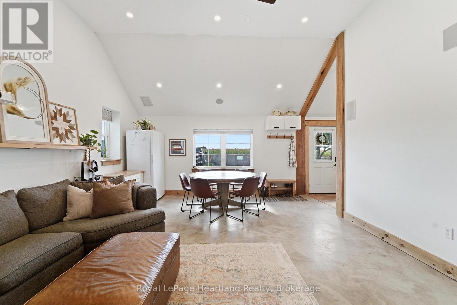 73080 Airport Line Property Photo 8