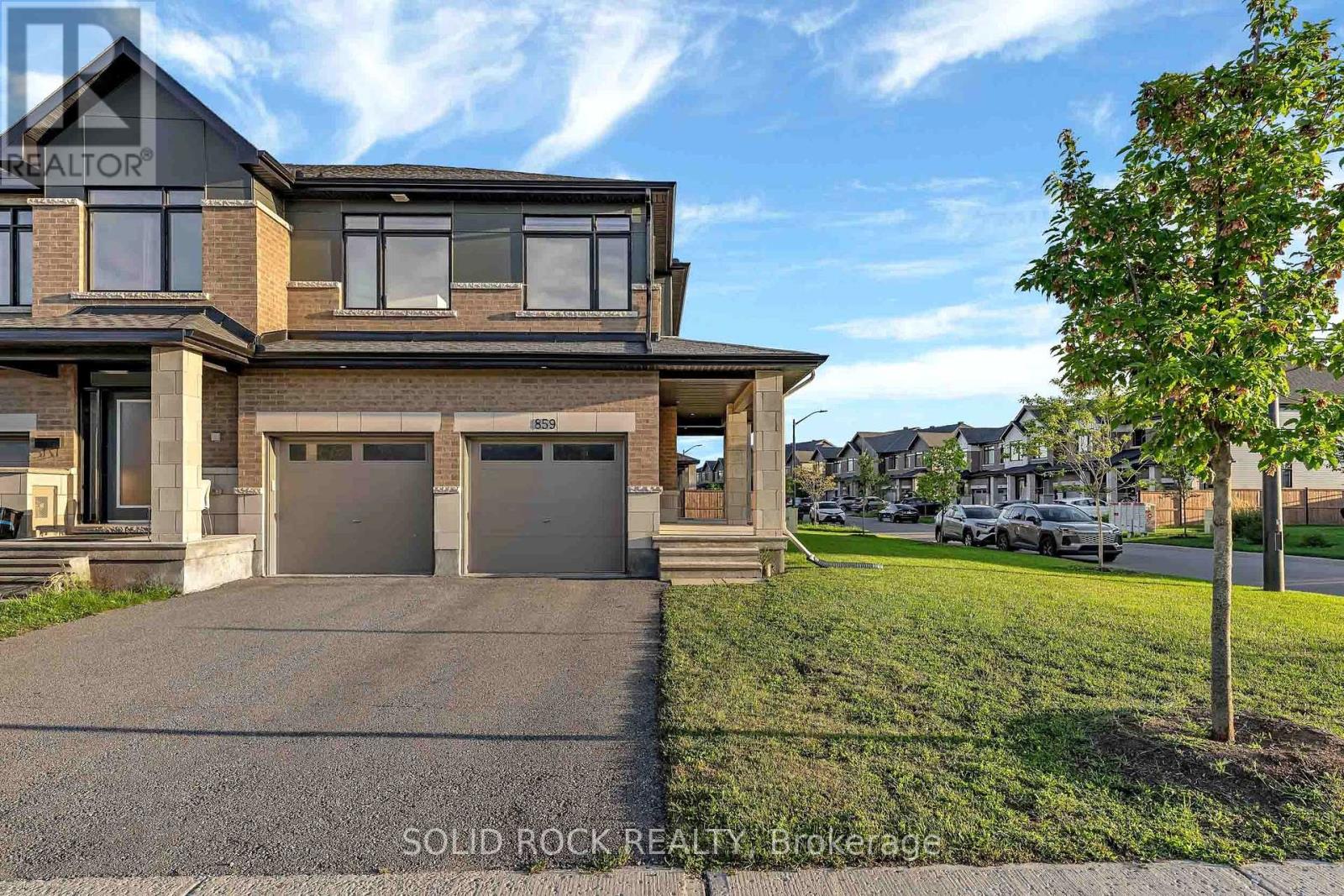 859 Solarium Avenue E Property Photo 1