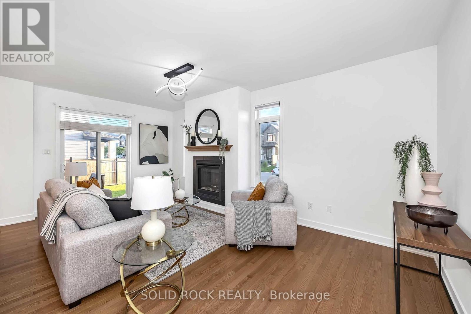 859 Solarium Avenue E Property Photo 6