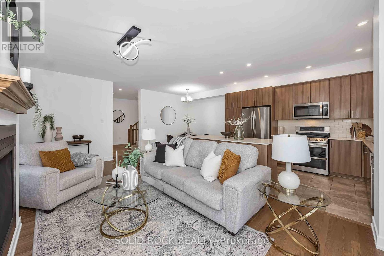 859 Solarium Avenue E Property Photo 8