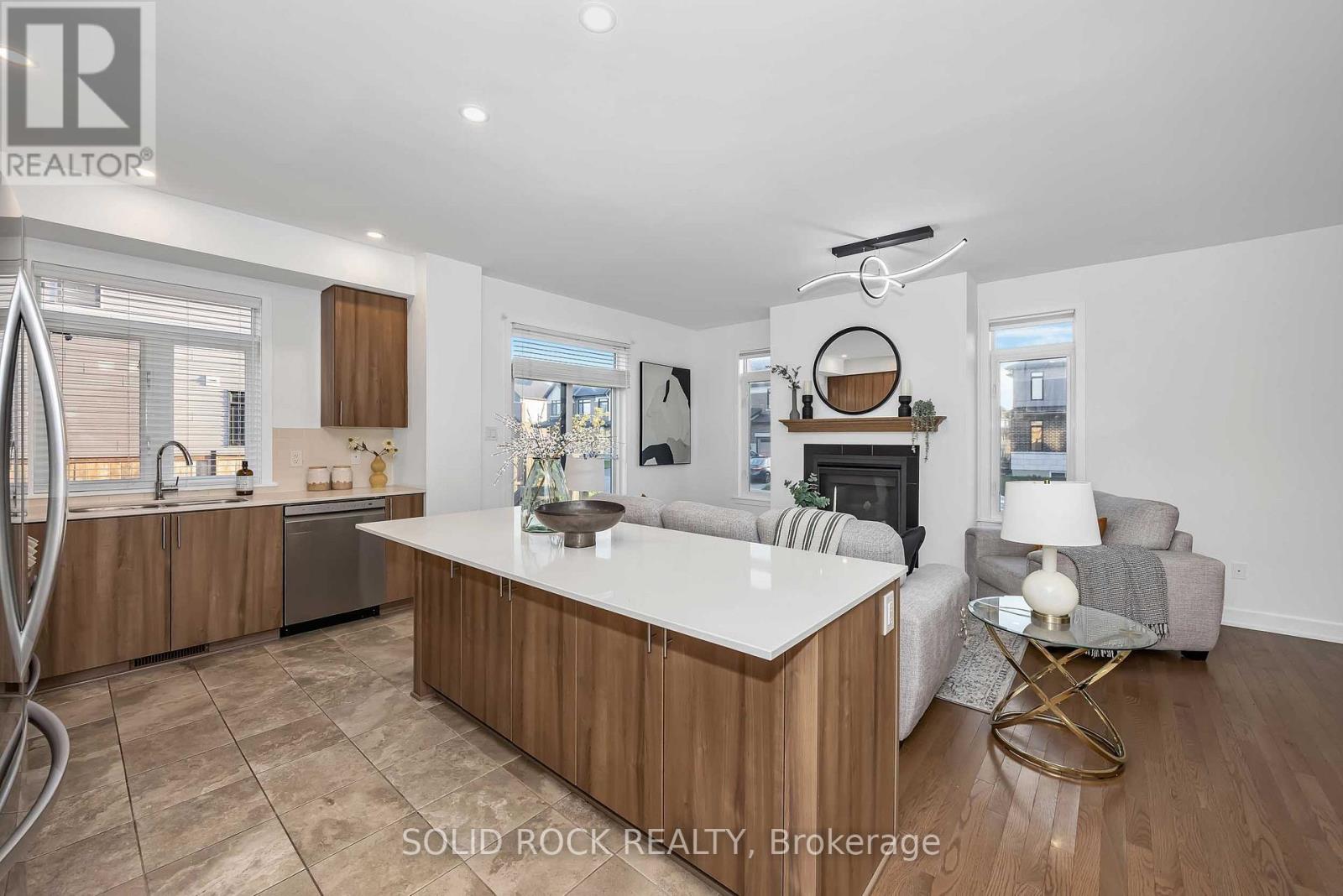 859 Solarium Avenue E Property Photo 12