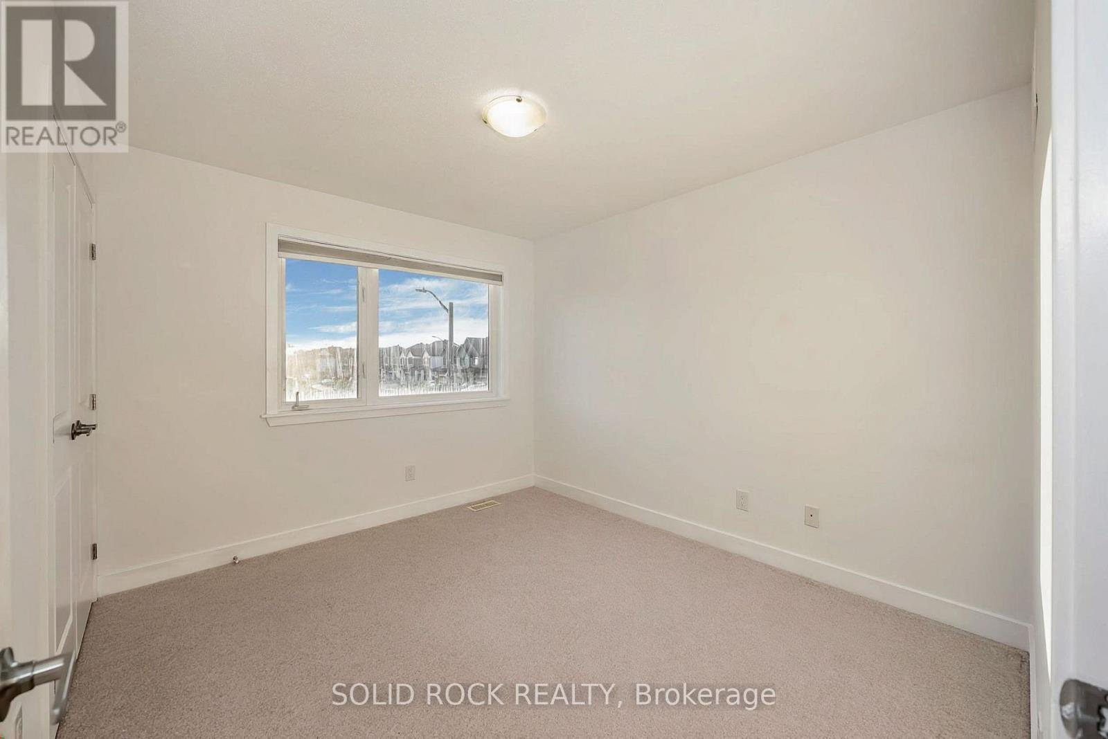 859 Solarium Avenue E Property Photo 26