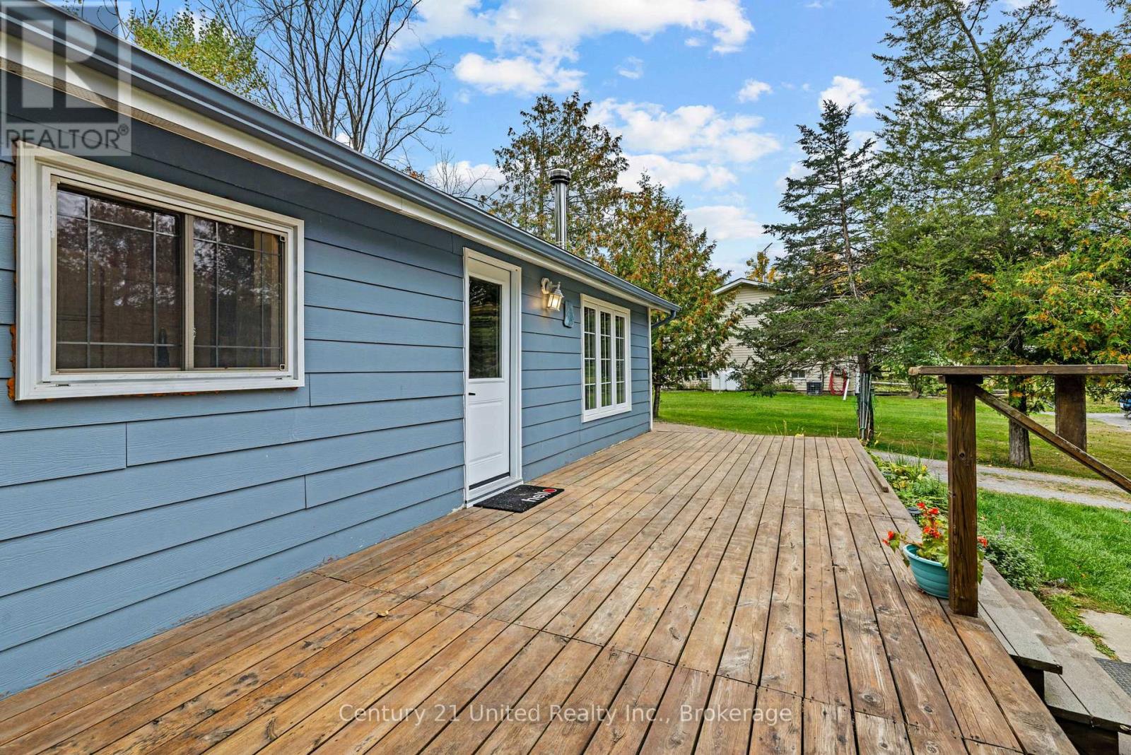 1249 Birchview Road Property Photo 5