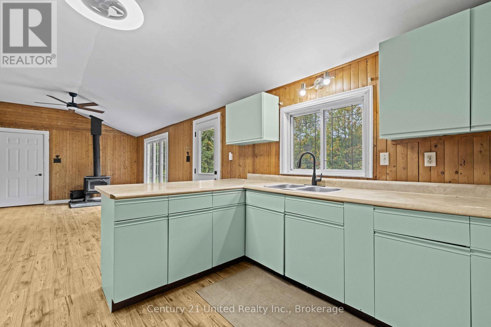 1249 Birchview Road Property Photo 13