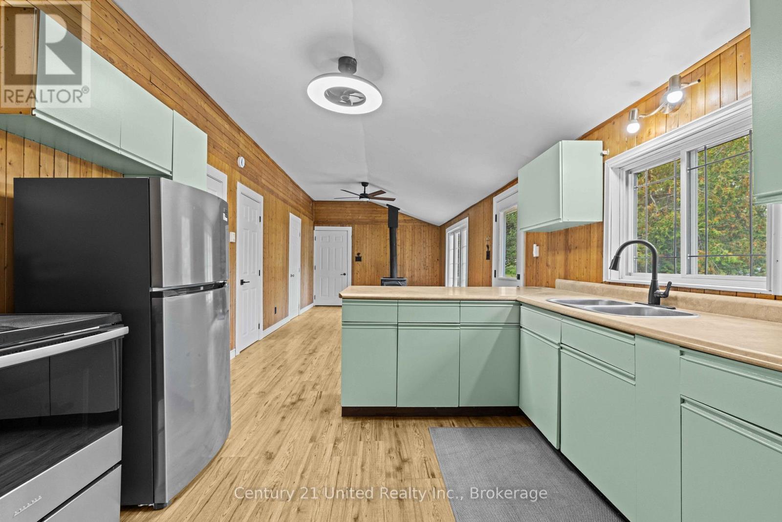 1249 Birchview Road Property Photo 14