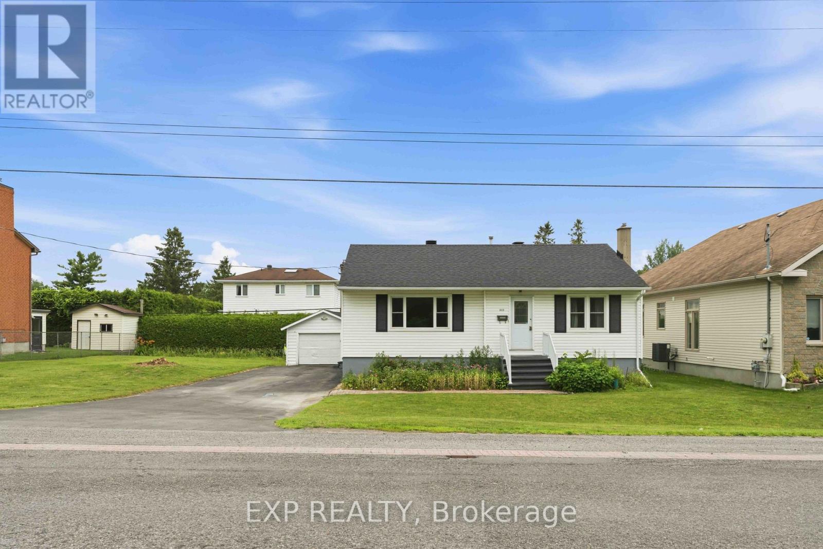 1613 Queensdale Avenue Property Photo 1