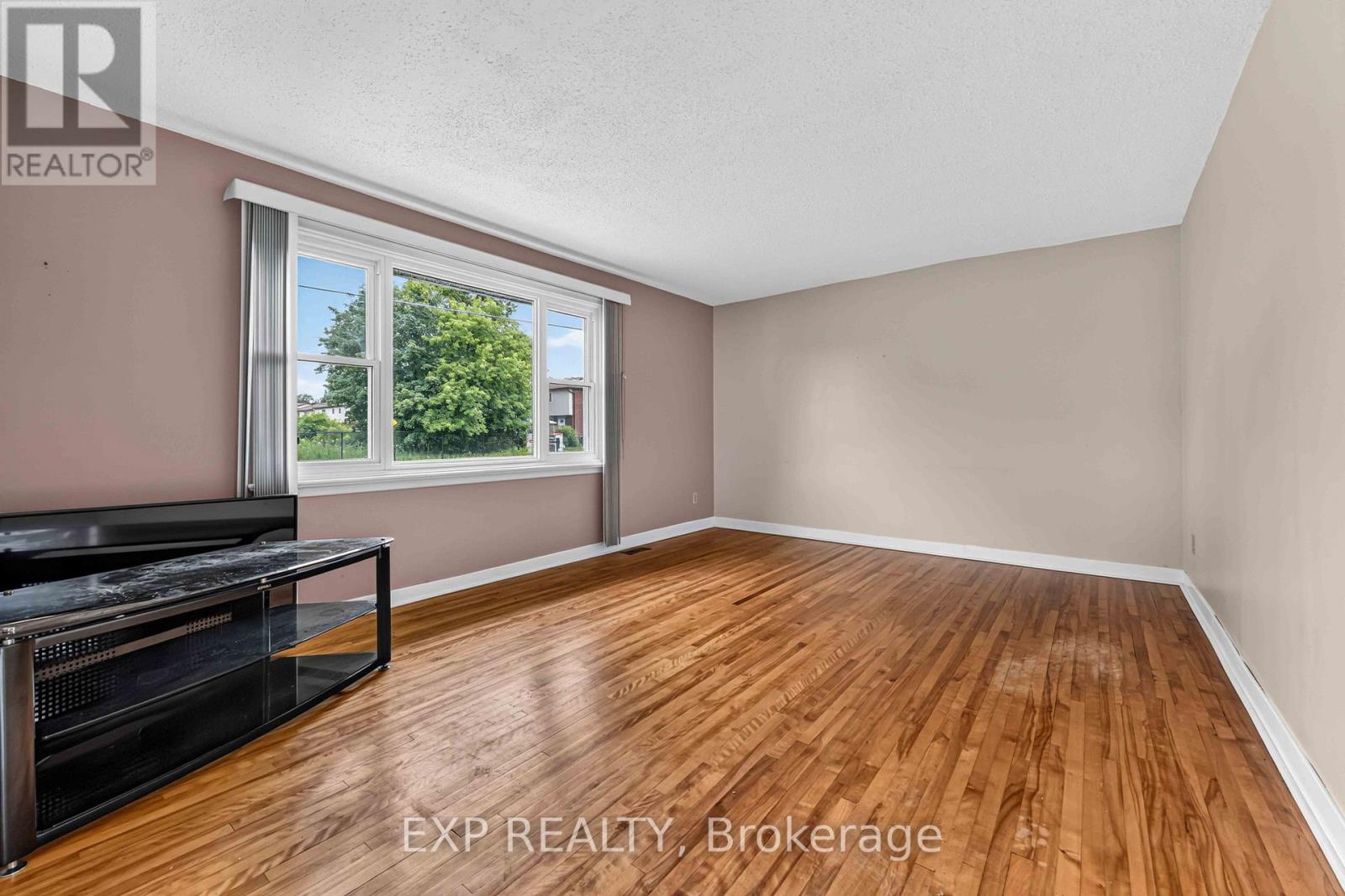 1613 Queensdale Avenue Property Photo 6