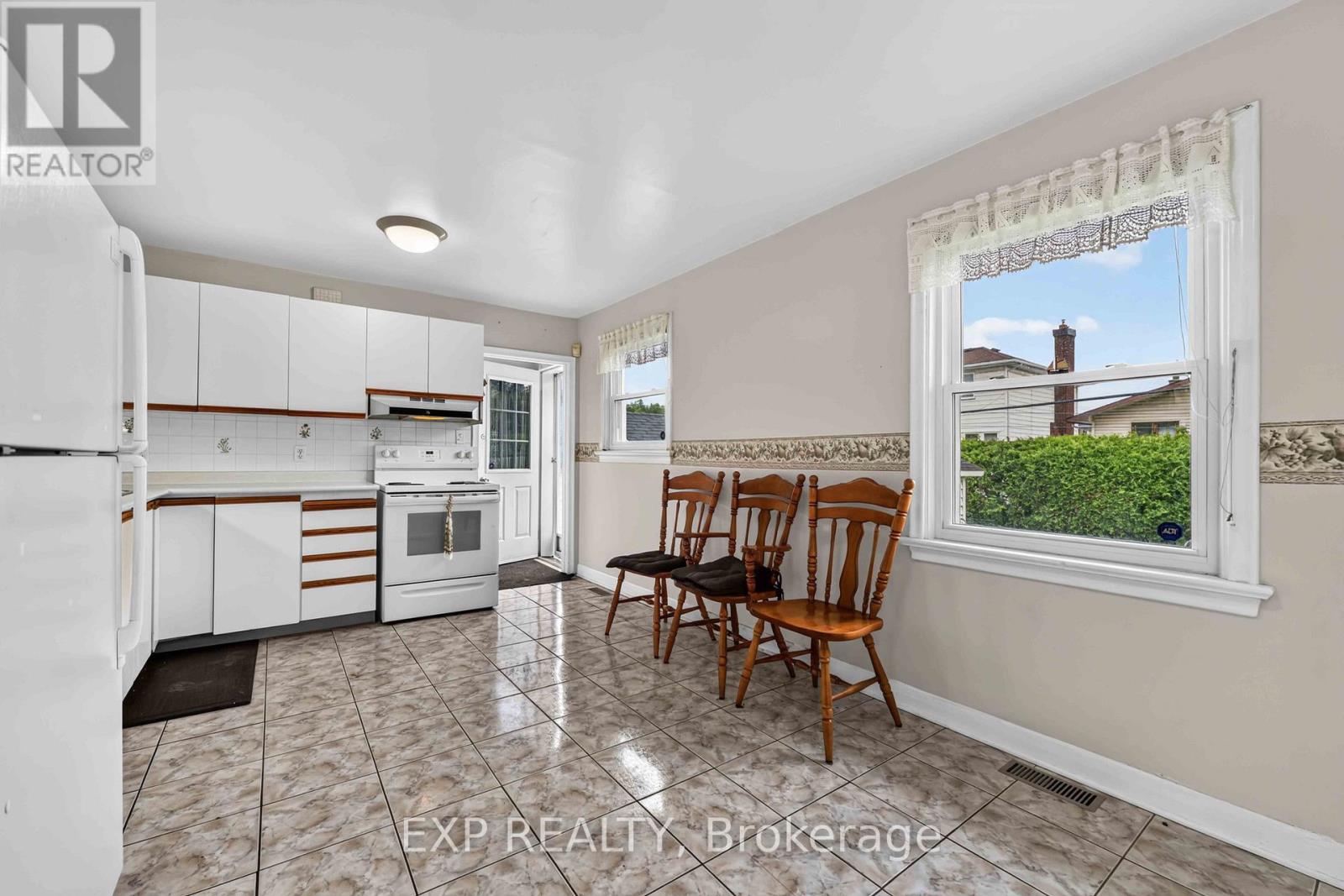 1613 Queensdale Avenue Property Photo 13