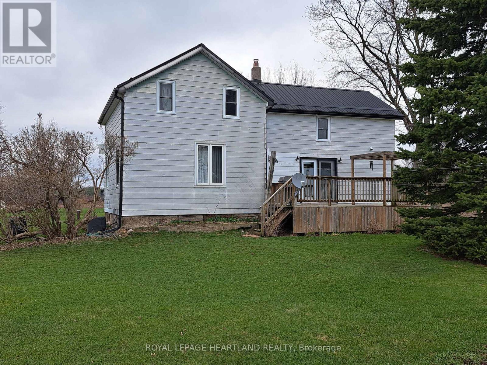 39132 Mount Carmel Drive Property Photo 3