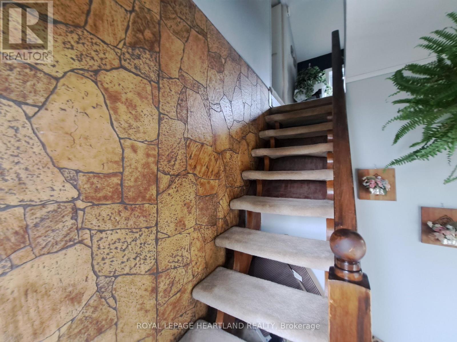 39132 Mount Carmel Drive Property Photo 21