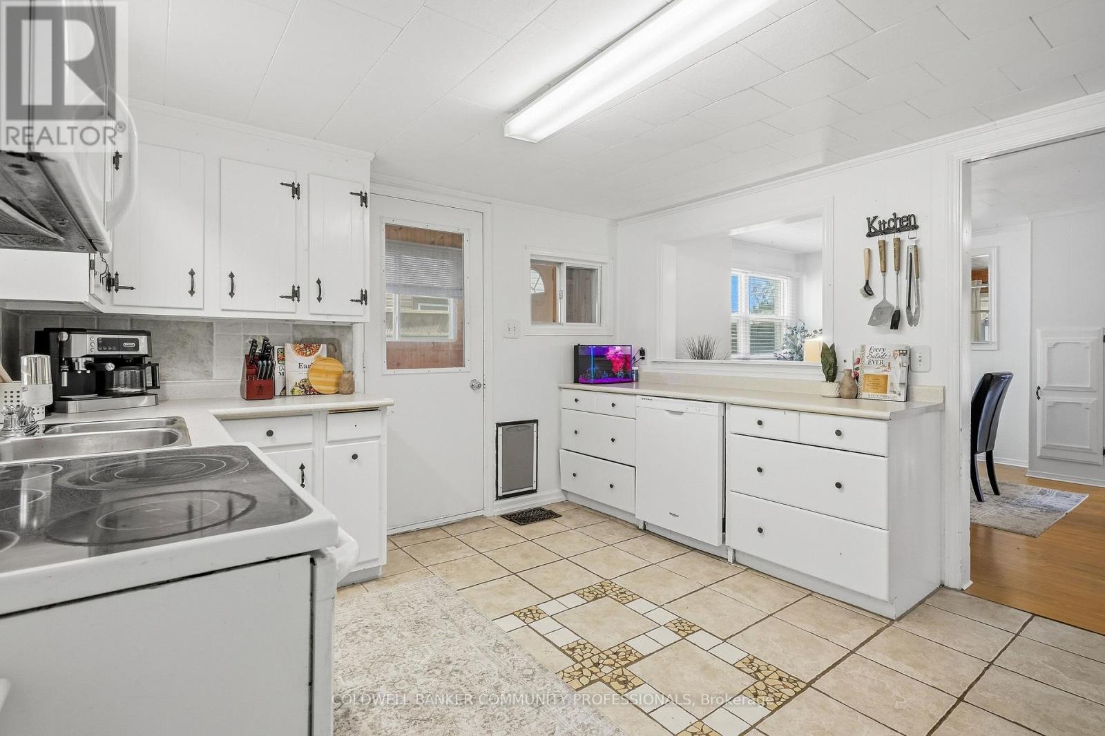 42 Sanderson Street Property Photo 20
