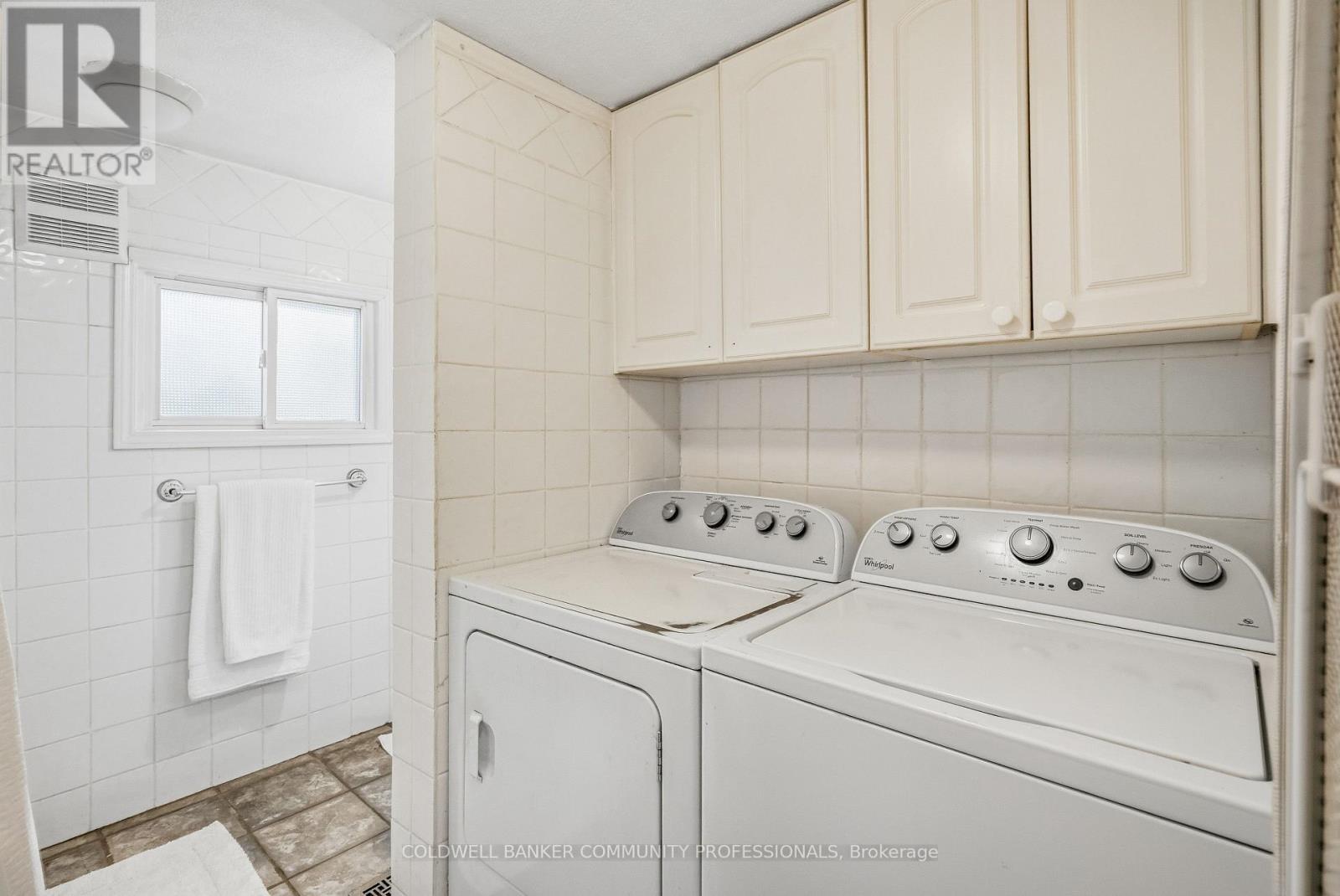 42 Sanderson Street Property Photo 25