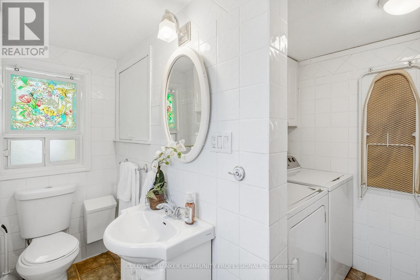 42 Sanderson Street Property Photo 26