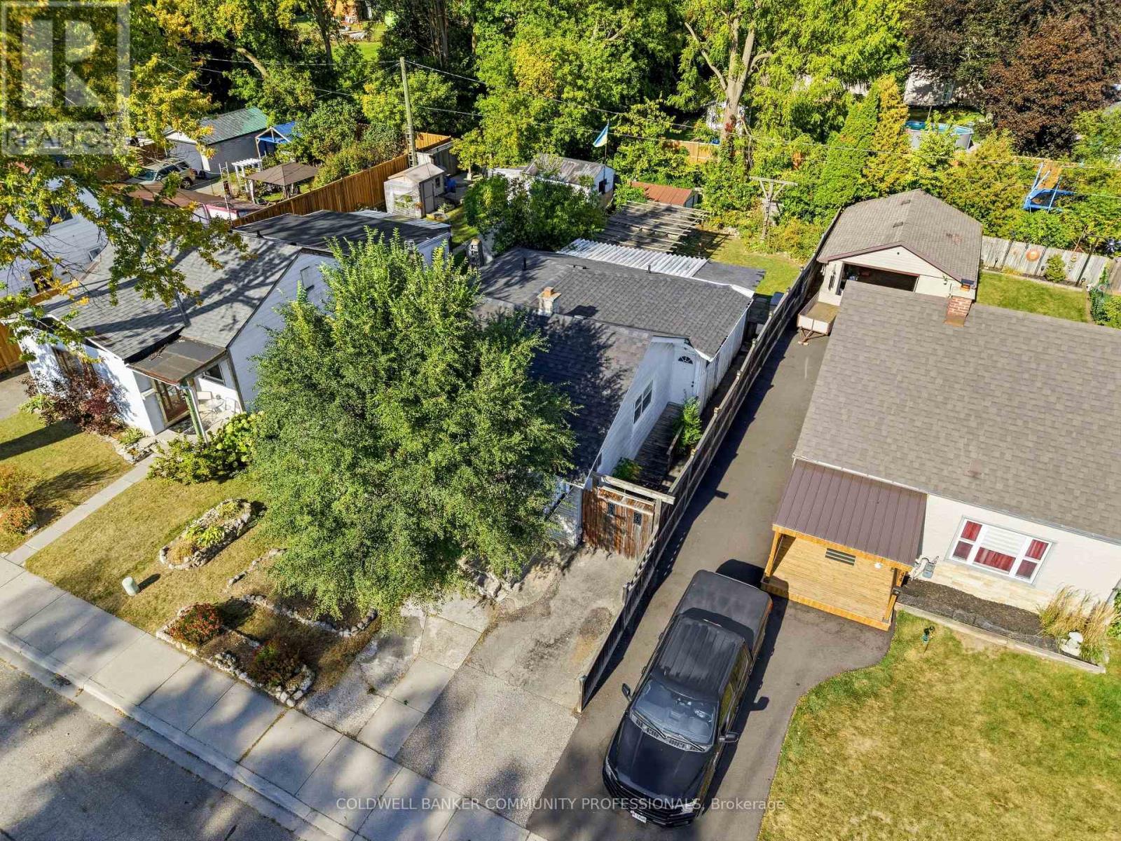 42 Sanderson Street Property Photo 39