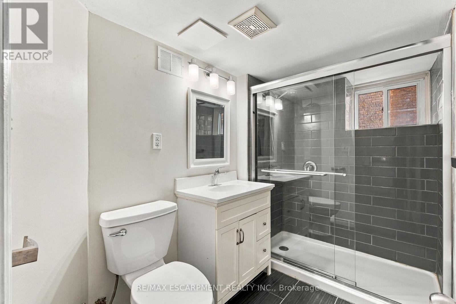 100 Balsam Avenue S Property Photo 11