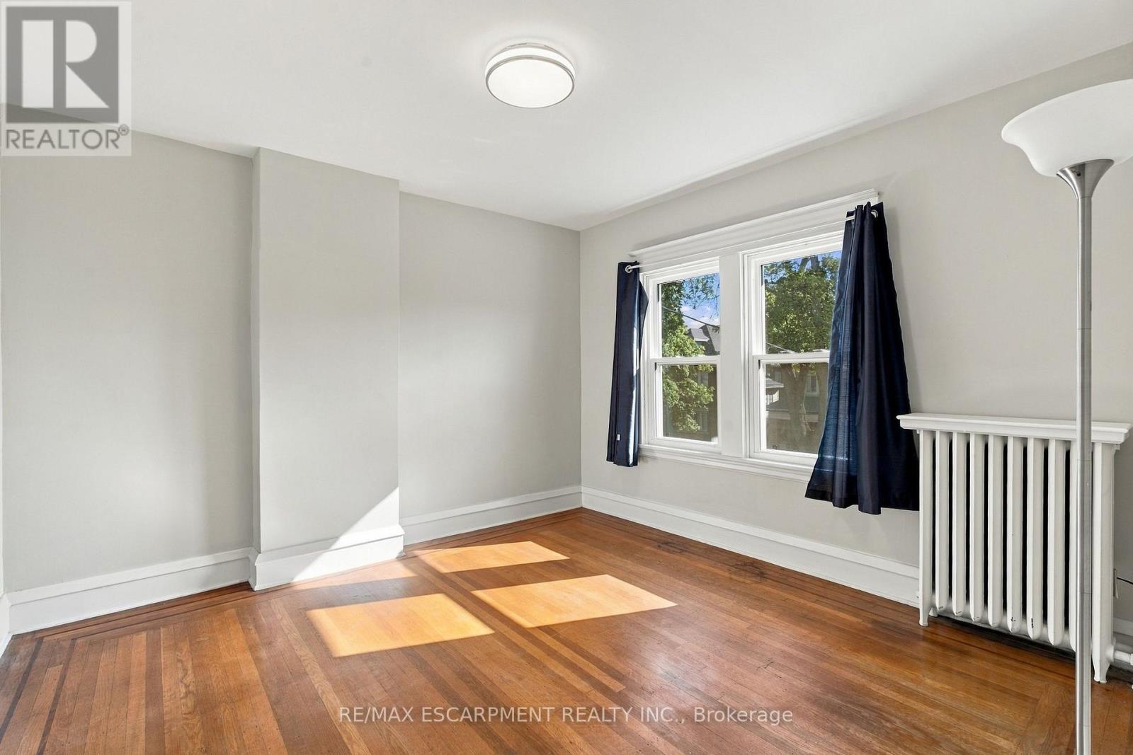 100 Balsam Avenue S Property Photo 27