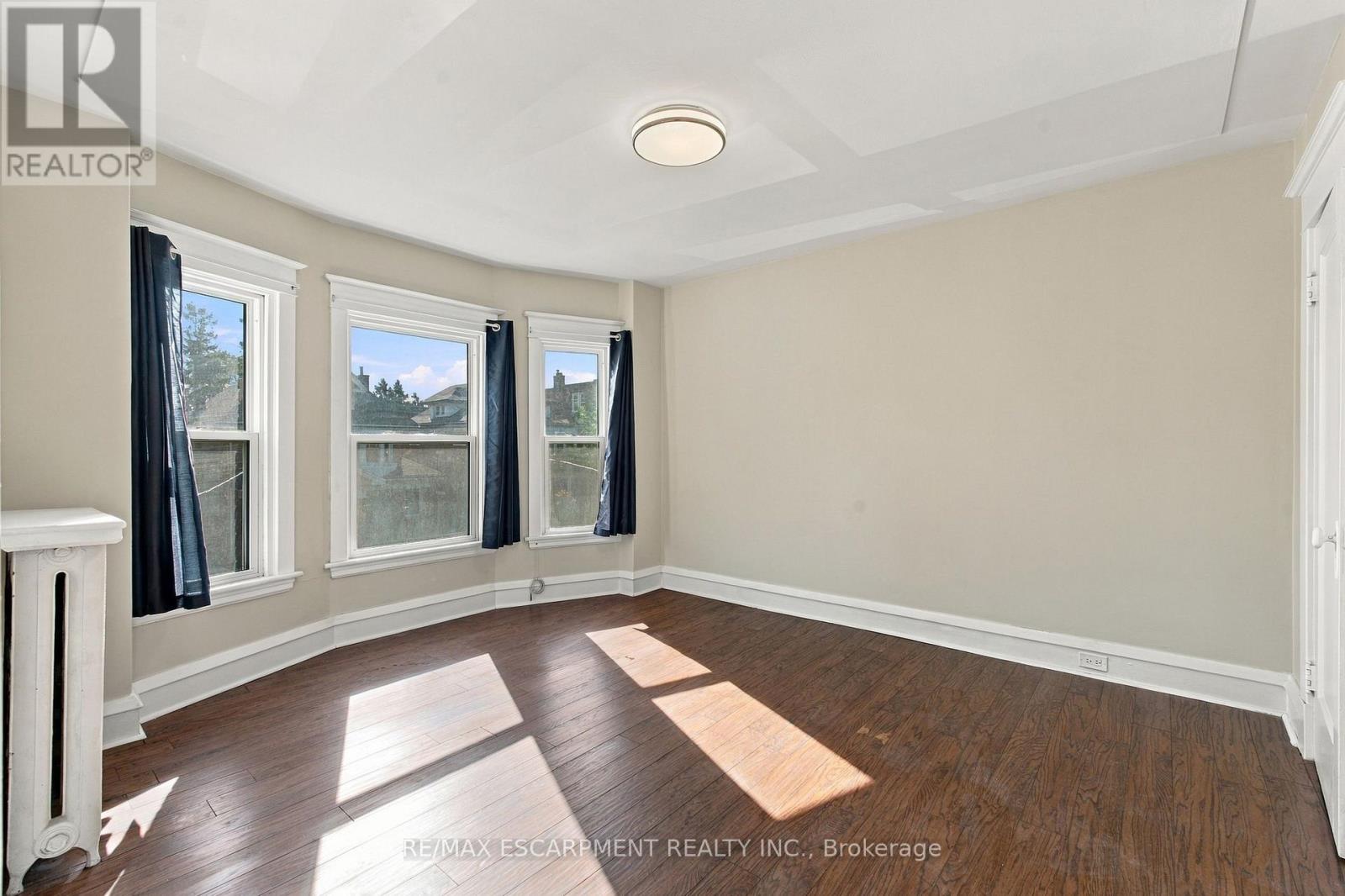 100 Balsam Avenue S Property Photo 29