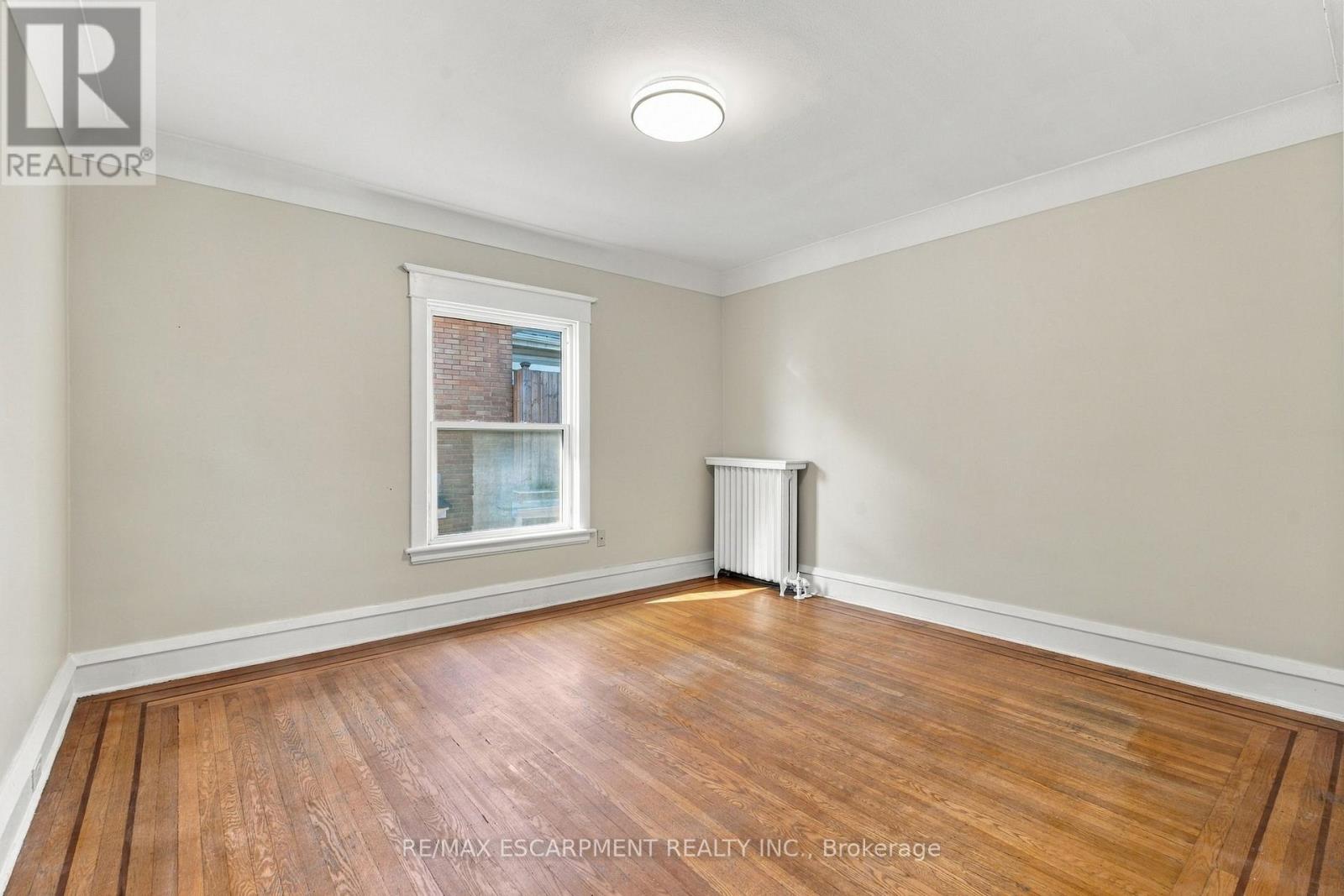 100 Balsam Avenue S Property Photo 32