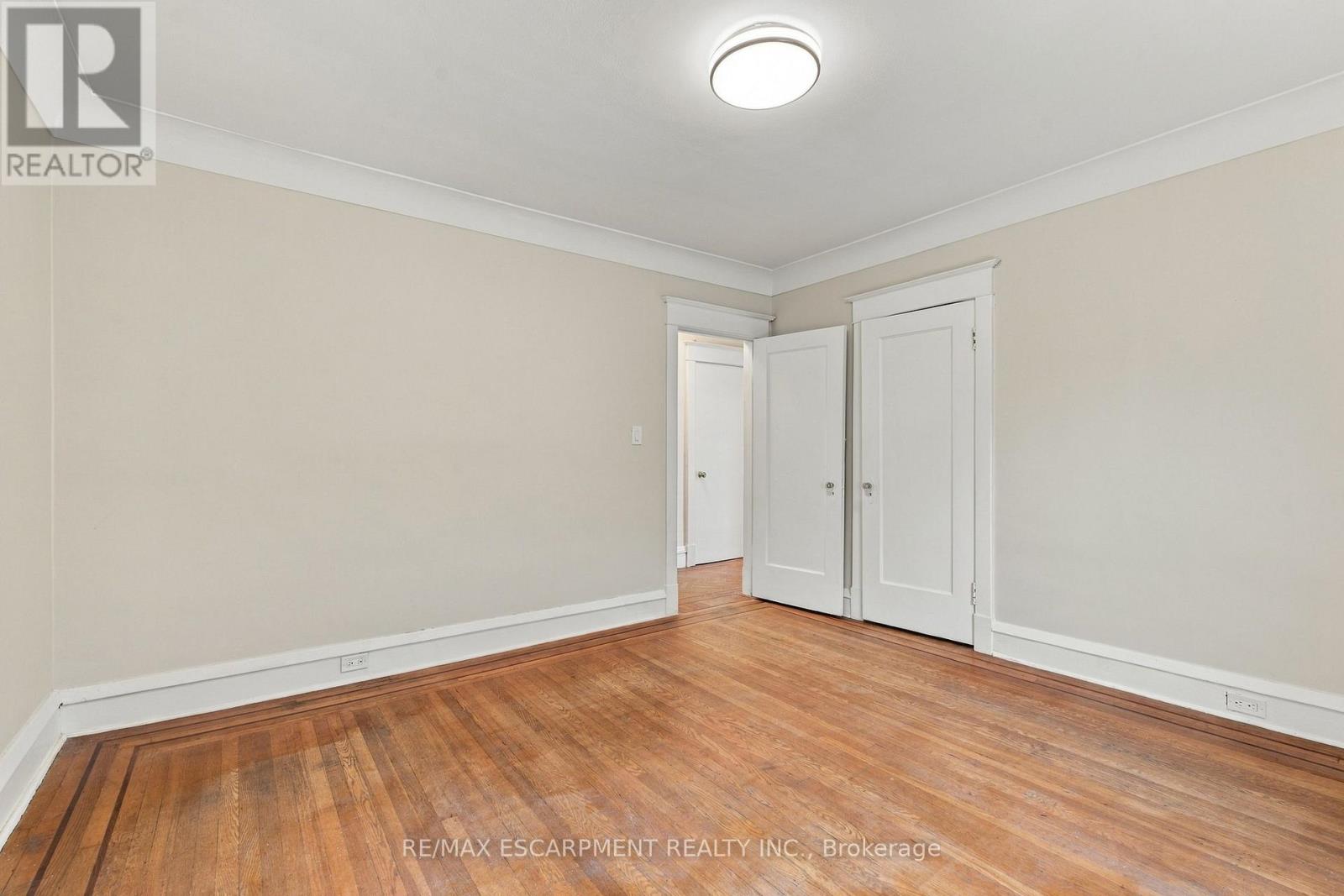 100 Balsam Avenue S Property Photo 33
